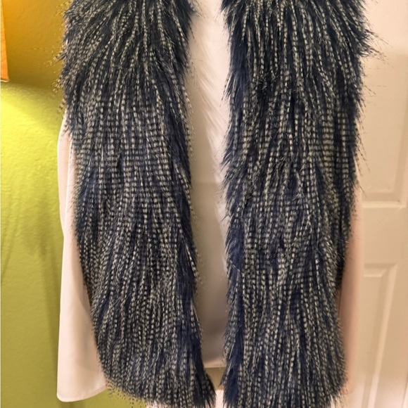 Faux Fur Scarf in Blue and White - Picture 1 of 10